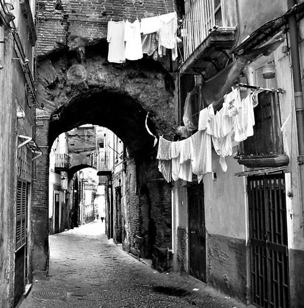 Vecchia Napoli - Anticaglia Apartment 0*, Naples Italy